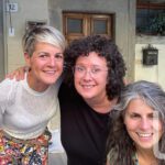 Da sinistra: l’artista Sara Lovari, la professoressa Carla Lavore e la psicoterapeuta Denise Pantuso