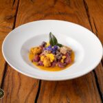 Gnocchi-d’autunno-alle-rape-Rosse-su-letto-di-zucca-e-acciughe-di-Sicilia