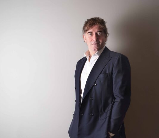 UNA STORIA TESSUTA AD ARTE